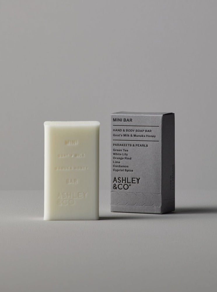 Ashley & Co Mini Bar Parakeets & Pearls