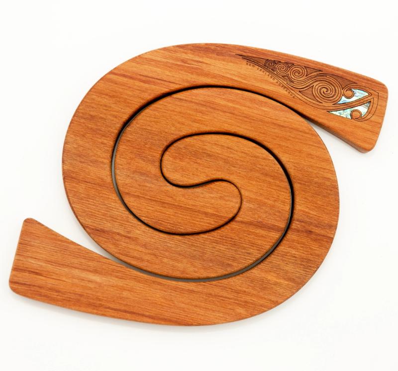 Romeyn 2 in 1 rimu placement with paua inlay