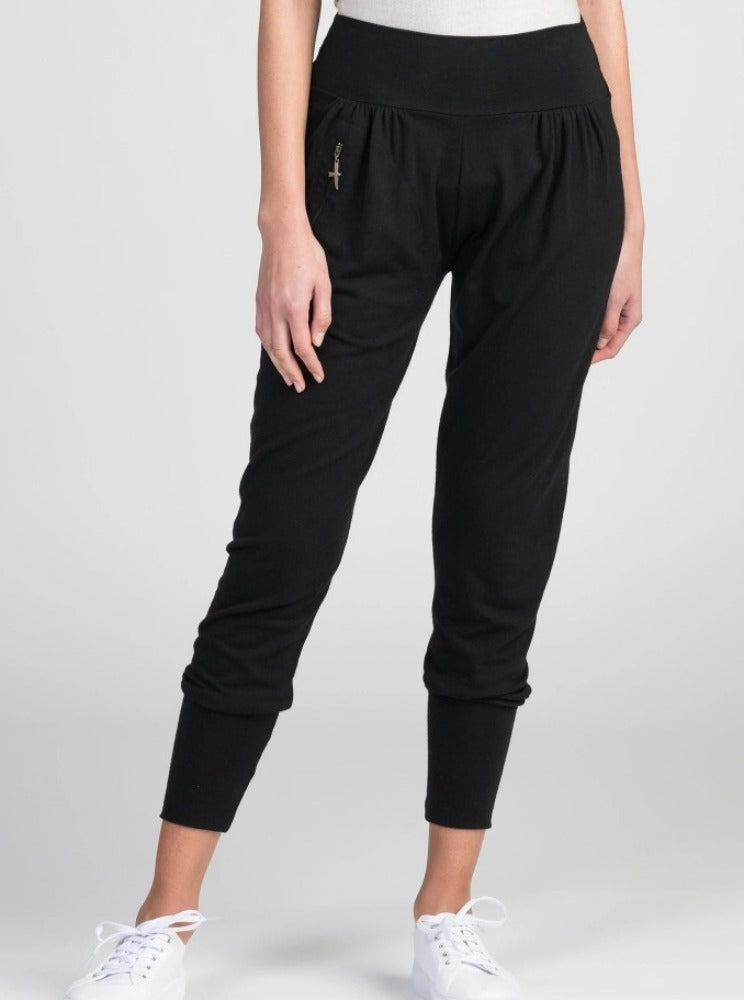 Untouched World Women's Slouchy Zip Pant